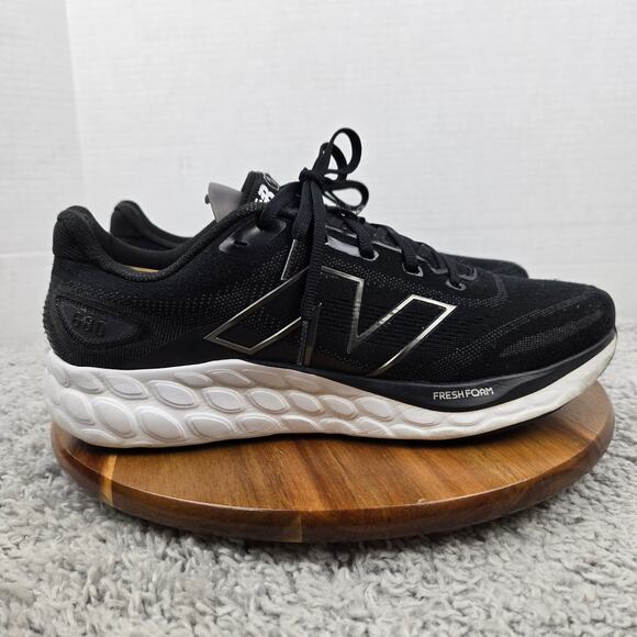 New Balance Mens 12D Fresh Foam 680v8 Black White Gym Daily Road Running Shoe - Picture 3 of 12